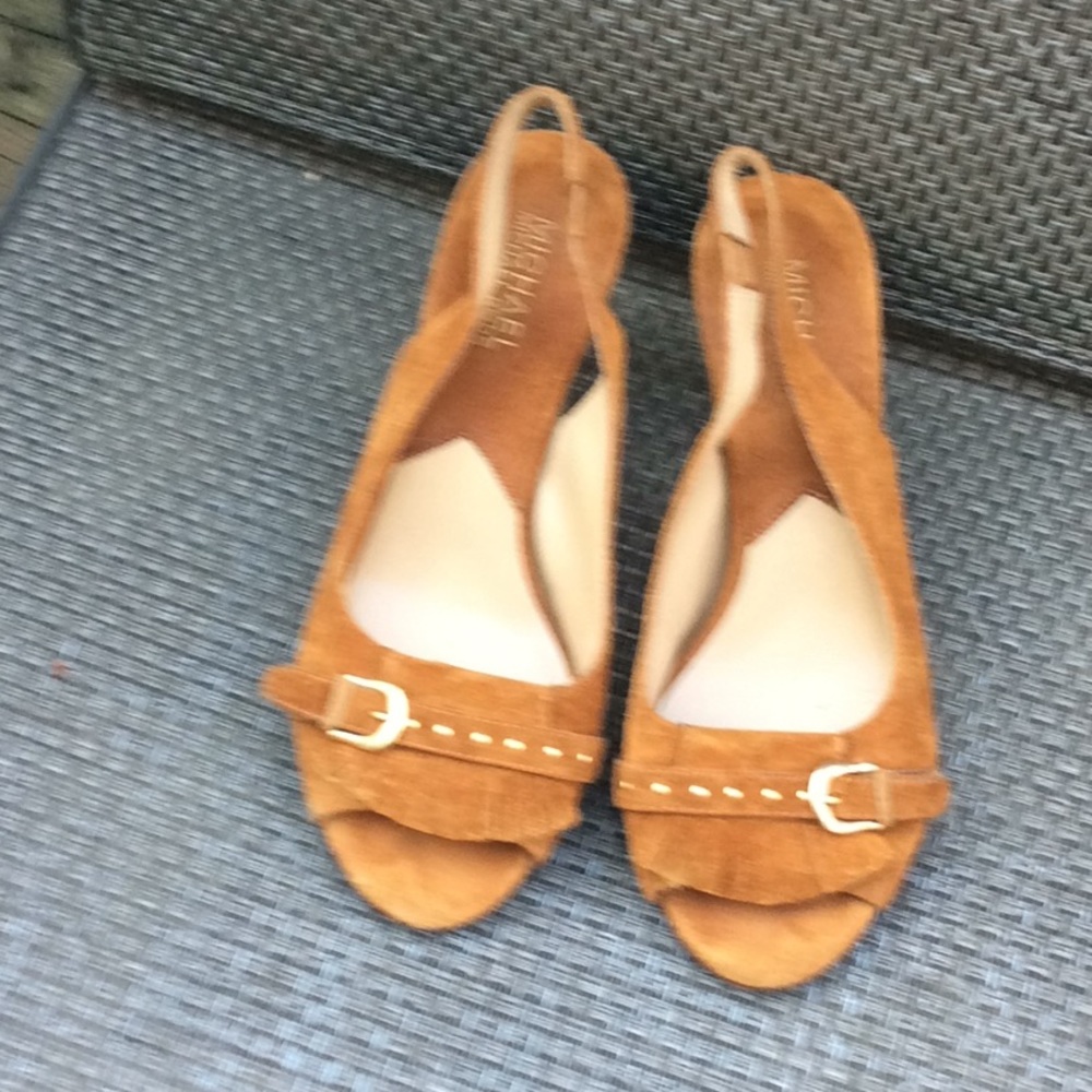 MICHAEL KORS SUEDE CAMEL SLING BACKS SHOES 6.5
